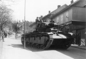 Bundesarchiv_Bild_101I-761-221N-06,_Norwegen,_Panzer_-Neubaufahrzeug-